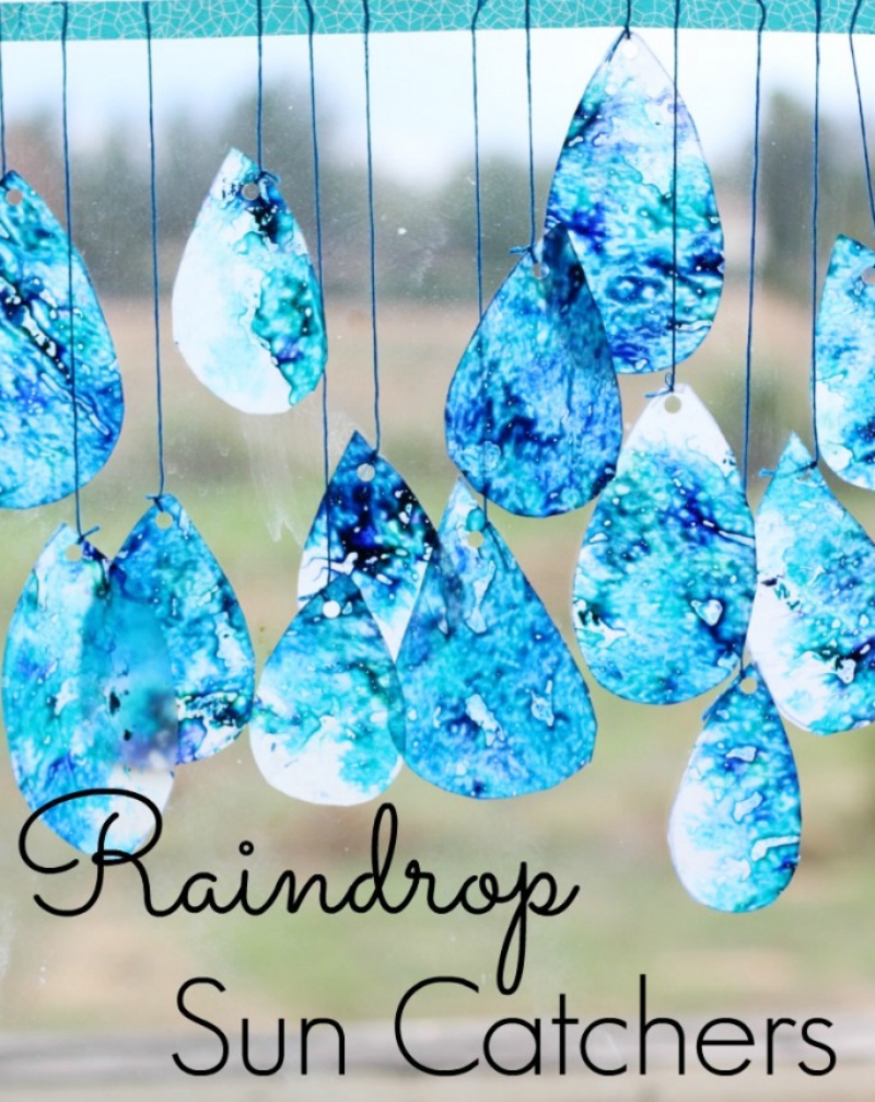 suncatcher raindrops made with marbled paper