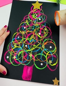 Christmas tree painting with cardboard tube